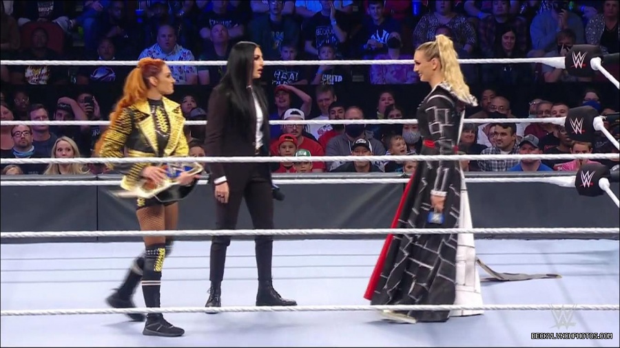WWE_Friday_Night_SmackDown_2021_10_22_720p_HDTV_x264-Star_mkv_005013647.jpg