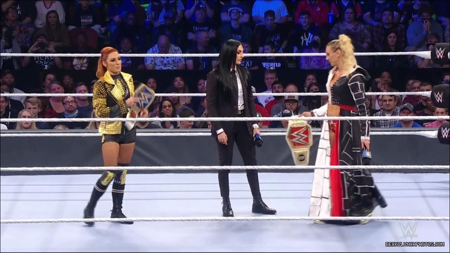 WWE_Friday_Night_SmackDown_2021_10_22_720p_HDTV_x264-Star_mkv_005022456.jpg