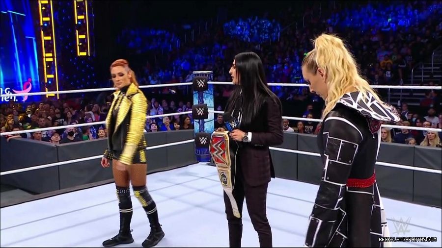 WWE_Friday_Night_SmackDown_2021_10_22_720p_HDTV_x264-Star_mkv_005033667.jpg