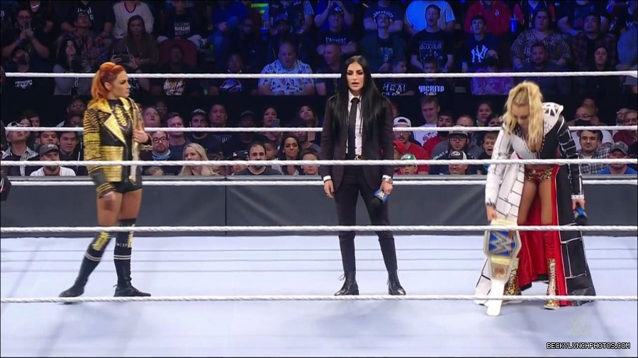 WWE_Friday_Night_SmackDown_2021_10_22_720p_HDTV_x264-Star_mkv_005038872.jpg