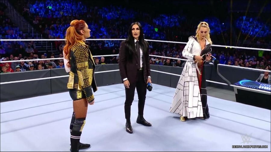WWE_Friday_Night_SmackDown_2021_10_22_720p_HDTV_x264-Star_mkv_005041275.jpg
