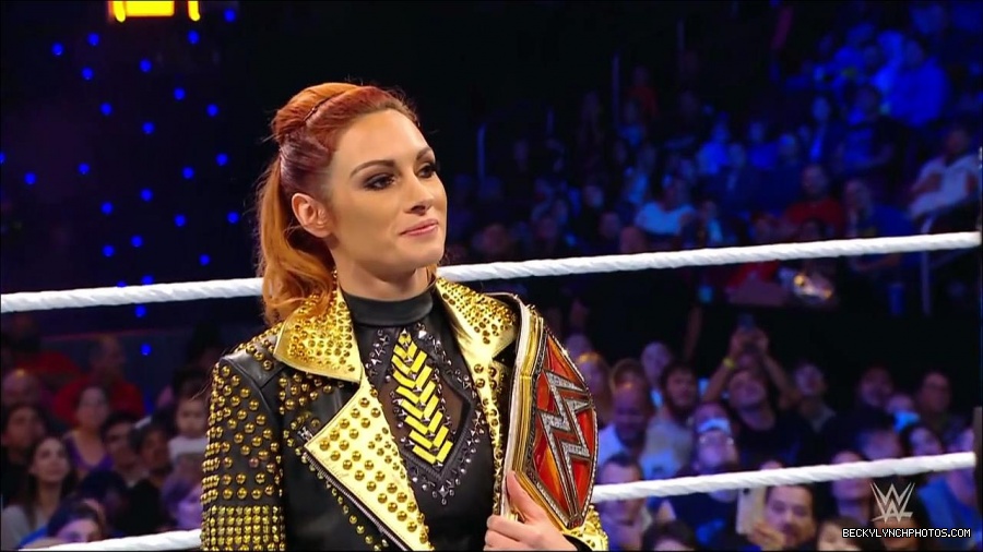 WWE_Friday_Night_SmackDown_2021_10_22_720p_HDTV_x264-Star_mkv_005042075.jpg