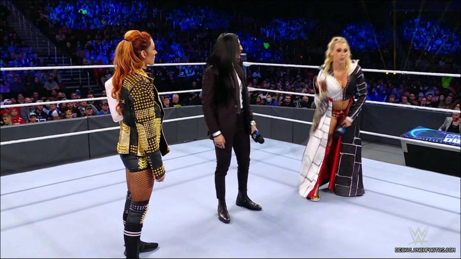 WWE_Friday_Night_SmackDown_2021_10_22_720p_HDTV_x264-Star_mkv_005043277.jpg