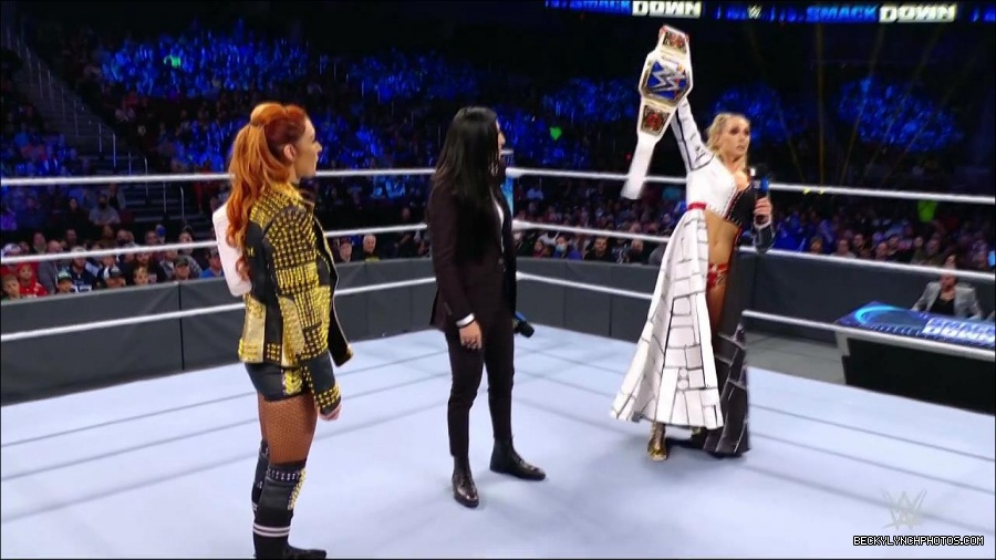 WWE_Friday_Night_SmackDown_2021_10_22_720p_HDTV_x264-Star_mkv_005044077.jpg
