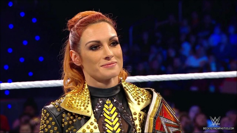 WWE_Friday_Night_SmackDown_2021_10_22_720p_HDTV_x264-Star_mkv_005052486.jpg