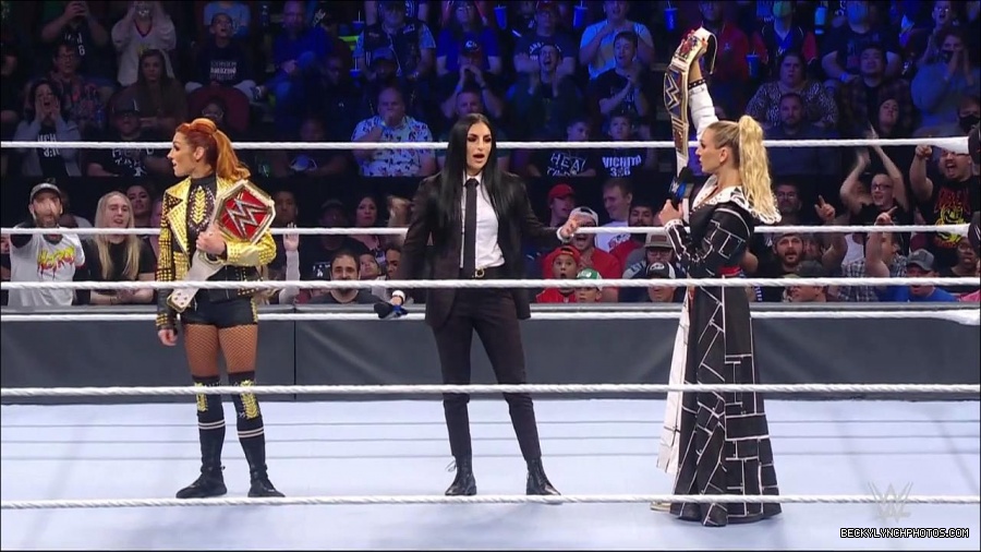 WWE_Friday_Night_SmackDown_2021_10_22_720p_HDTV_x264-Star_mkv_005059293.jpg