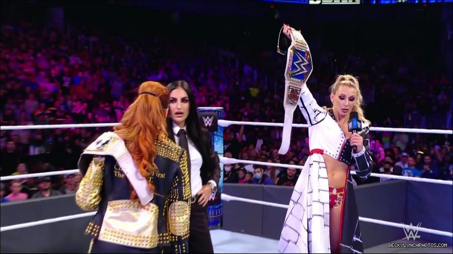 WWE_Friday_Night_SmackDown_2021_10_22_720p_HDTV_x264-Star_mkv_005066500.jpg