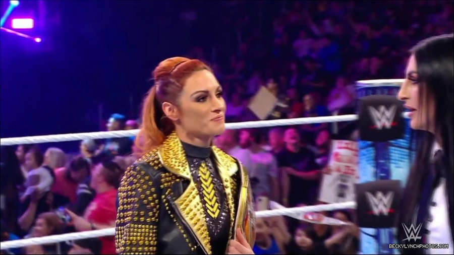 WWE_Friday_Night_SmackDown_2021_10_22_720p_HDTV_x264-Star_mkv_005067301.jpg