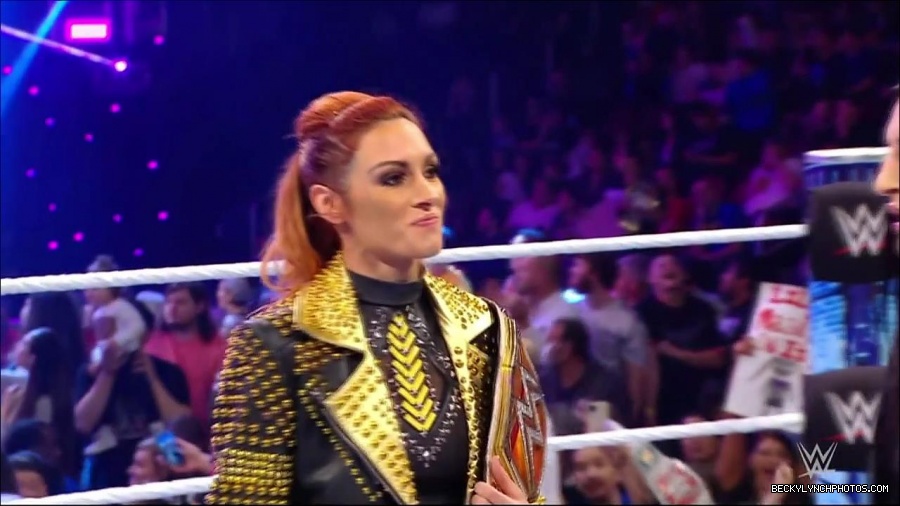 WWE_Friday_Night_SmackDown_2021_10_22_720p_HDTV_x264-Star_mkv_005067701.jpg