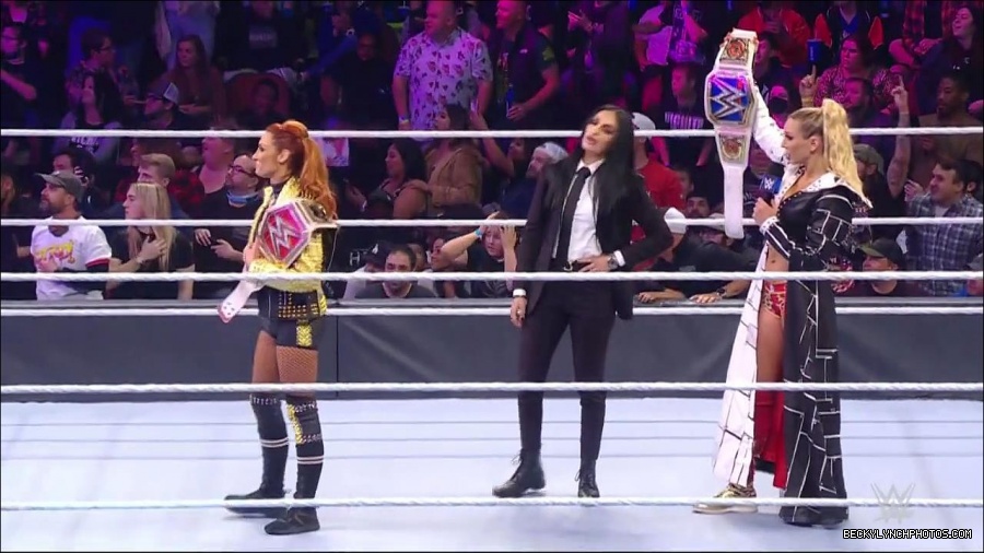 WWE_Friday_Night_SmackDown_2021_10_22_720p_HDTV_x264-Star_mkv_005069303.jpg