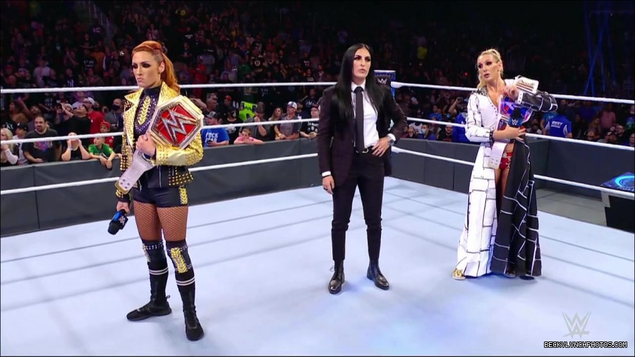 WWE_Friday_Night_SmackDown_2021_10_22_720p_HDTV_x264-Star_mkv_005075309.jpg