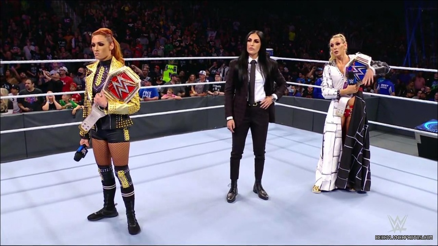 WWE_Friday_Night_SmackDown_2021_10_22_720p_HDTV_x264-Star_mkv_005075709.jpg