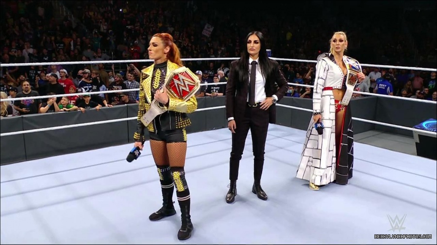 WWE_Friday_Night_SmackDown_2021_10_22_720p_HDTV_x264-Star_mkv_005081715.jpg