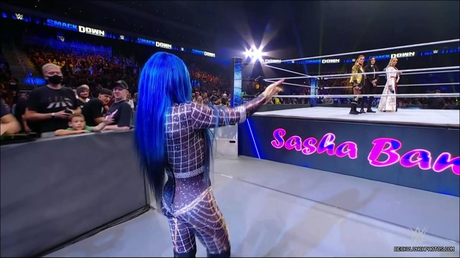 WWE_Friday_Night_SmackDown_2021_10_22_720p_HDTV_x264-Star_mkv_005105572.jpg