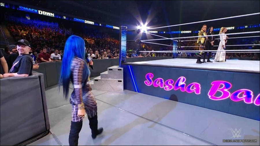 WWE_Friday_Night_SmackDown_2021_10_22_720p_HDTV_x264-Star_mkv_005108775.jpg