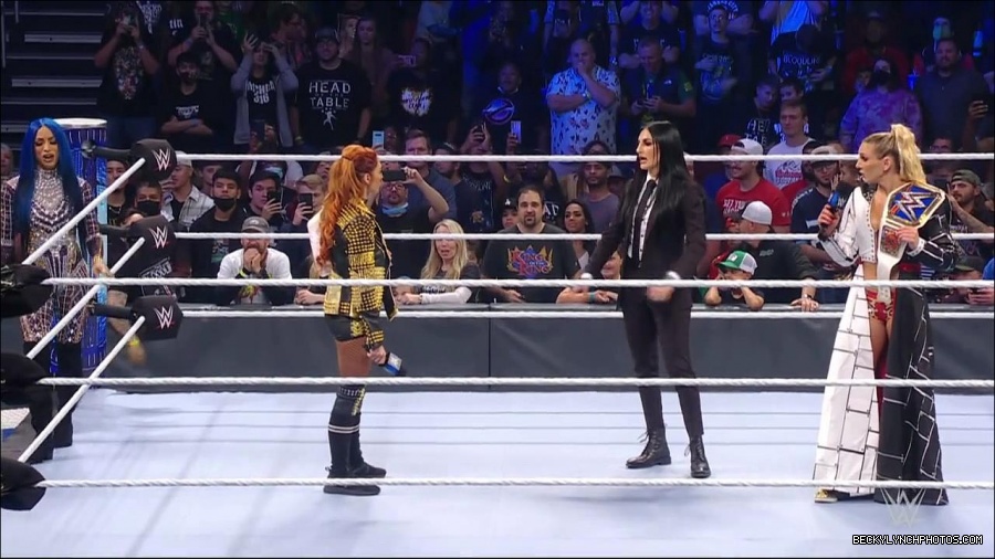WWE_Friday_Night_SmackDown_2021_10_22_720p_HDTV_x264-Star_mkv_005117184.jpg