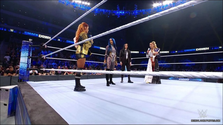 WWE_Friday_Night_SmackDown_2021_10_22_720p_HDTV_x264-Star_mkv_005134401.jpg