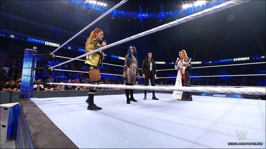 WWE_Friday_Night_SmackDown_2021_10_22_720p_HDTV_x264-Star_mkv_005135202.jpg