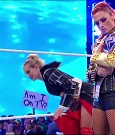 WWE_Friday_Night_SmackDown_2021_10_22_720p_HDTV_x264-Star_mkv_004903437.jpg