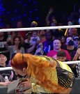 WWE_Friday_Night_SmackDown_2021_10_22_720p_HDTV_x264-Star_mkv_005136803.jpg