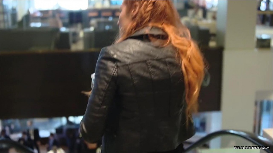 Becky_Lynch_-_The_Man_mp4_000011300.jpg
