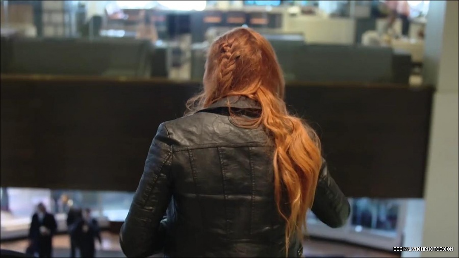 Becky_Lynch_-_The_Man_mp4_000012100.jpg
