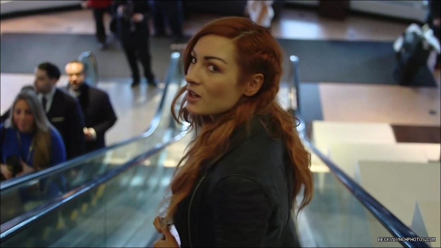 Becky_Lynch_-_The_Man_mp4_000013300.jpg