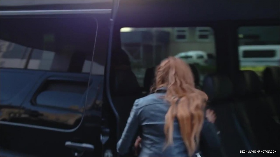 Becky_Lynch_-_The_Man_mp4_000025700.jpg