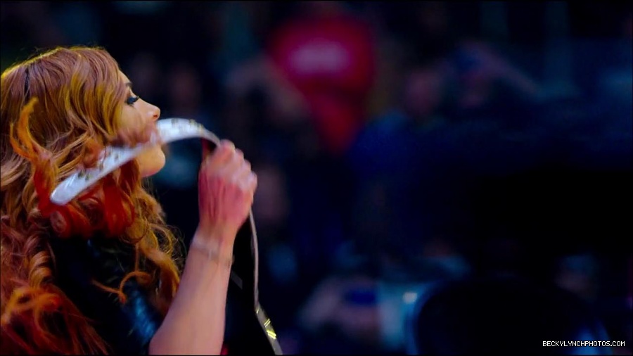 Becky_Lynch_-_The_Man_mp4_000068500.jpg