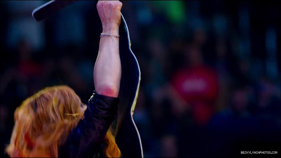 Becky_Lynch_-_The_Man_mp4_000069700.jpg