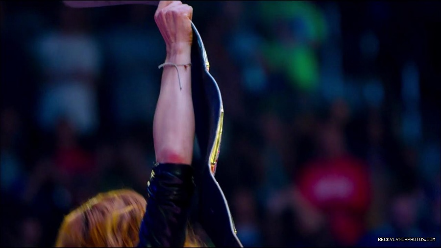 Becky_Lynch_-_The_Man_mp4_000070100.jpg