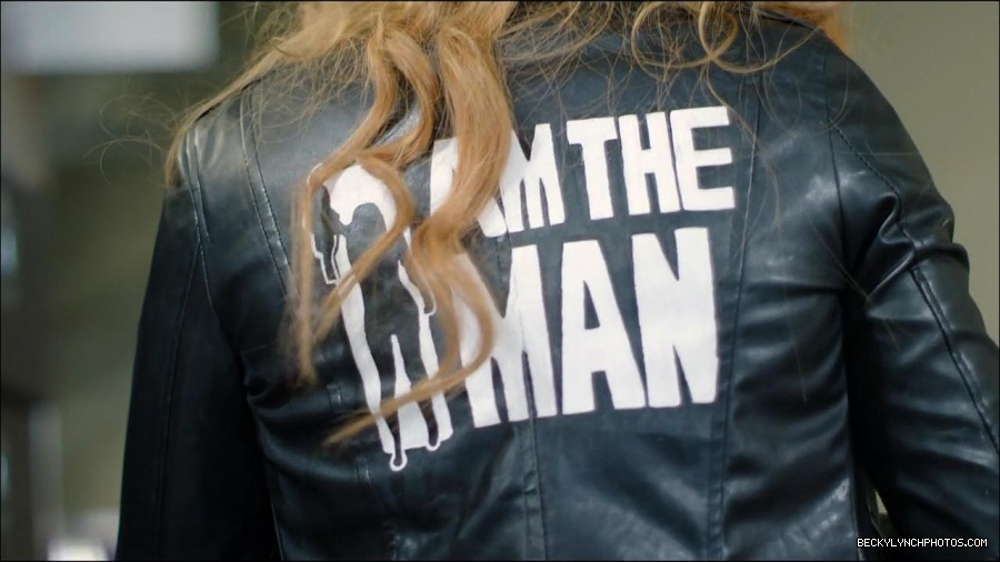 Becky_Lynch_-_The_Man_mp4_000076900.jpg