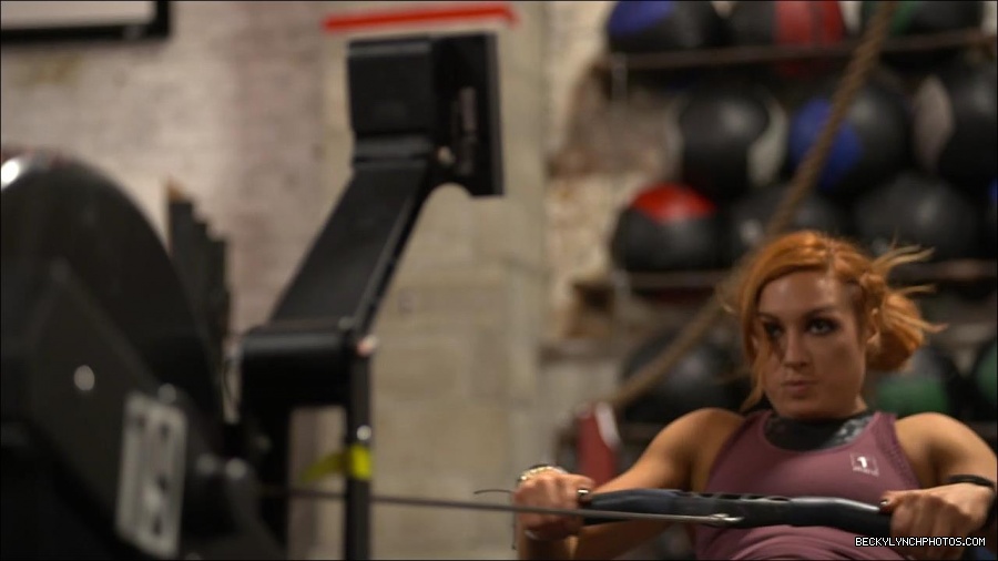 Becky_Lynch_-_The_Man_mp4_000078900.jpg