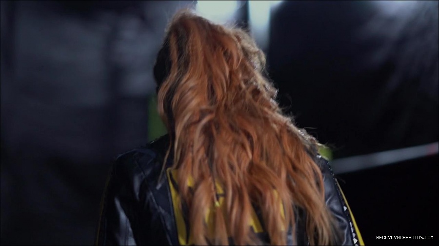 Becky_Lynch_-_The_Man_mp4_000100100.jpg