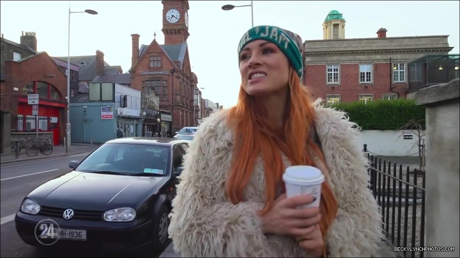 Becky_Lynch_-_The_Man_mp4_000136333.jpg