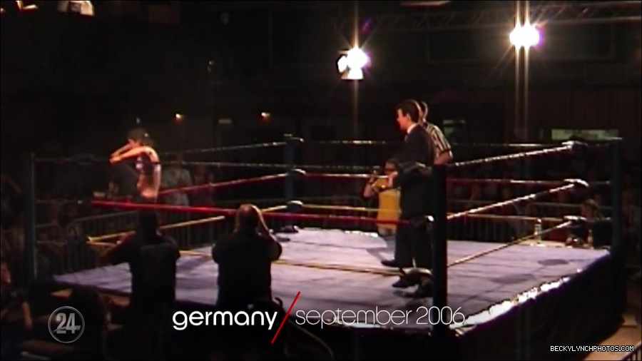 Becky_Lynch_-_The_Man_mp4_000467300.jpg