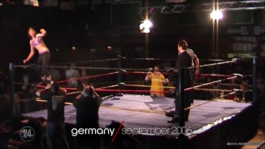 Becky_Lynch_-_The_Man_mp4_000468900.jpg