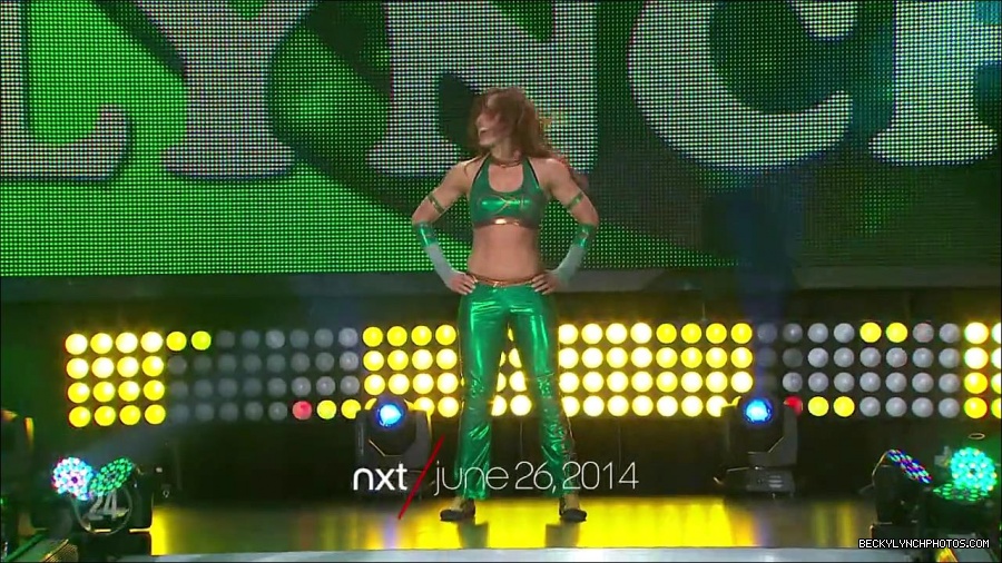 Becky_Lynch_-_The_Man_mp4_000680266.jpg
