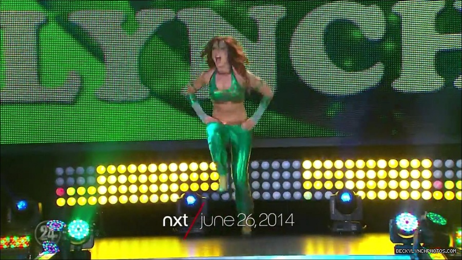 Becky_Lynch_-_The_Man_mp4_000683066.jpg