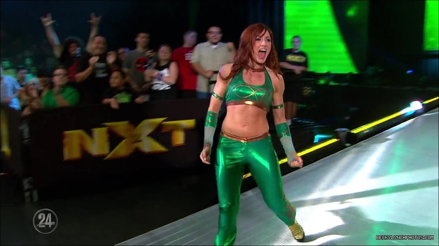 Becky_Lynch_-_The_Man_mp4_000687866.jpg
