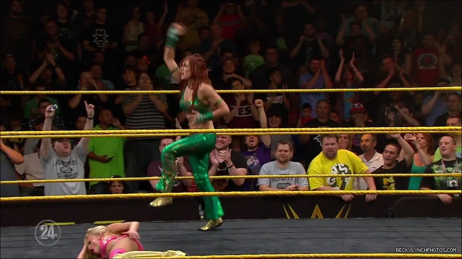 Becky_Lynch_-_The_Man_mp4_000695066.jpg
