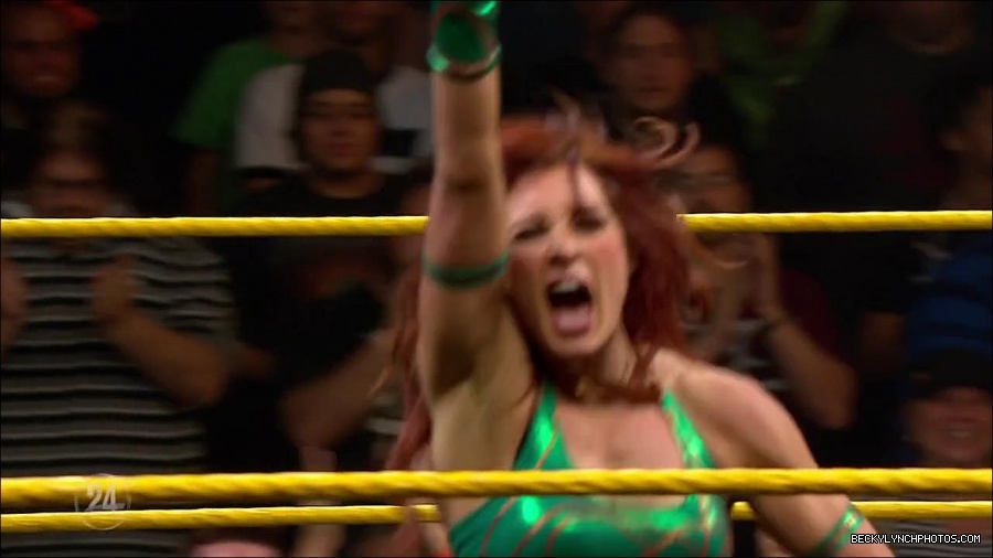 Becky_Lynch_-_The_Man_mp4_000699466.jpg
