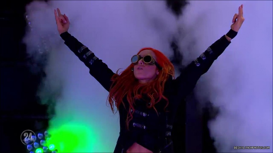 Becky_Lynch_-_The_Man_mp4_000705066.jpg