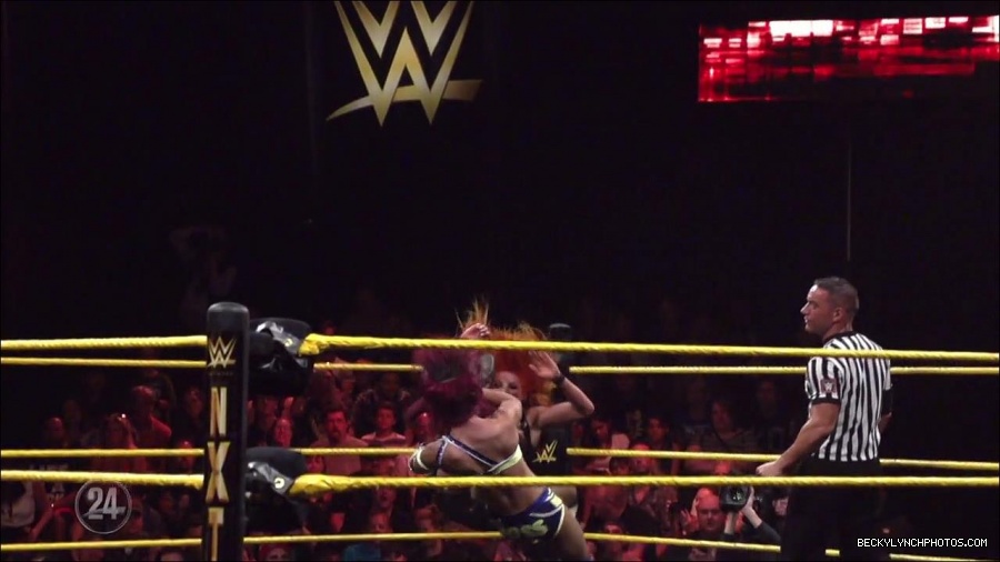 Becky_Lynch_-_The_Man_mp4_000709766.jpg