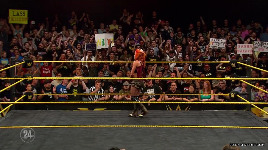 Becky_Lynch_-_The_Man_mp4_000713766.jpg