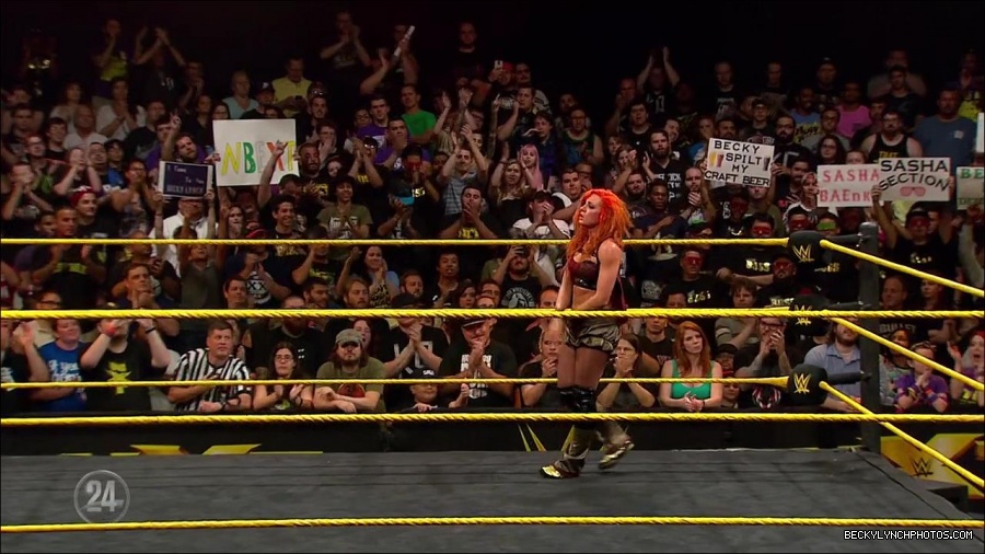 Becky_Lynch_-_The_Man_mp4_000716166.jpg