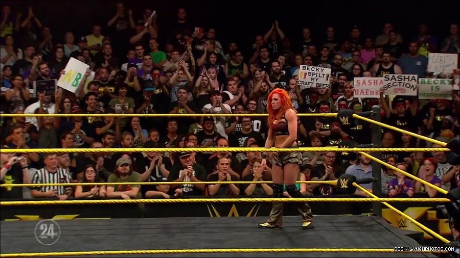 Becky_Lynch_-_The_Man_mp4_000716966.jpg