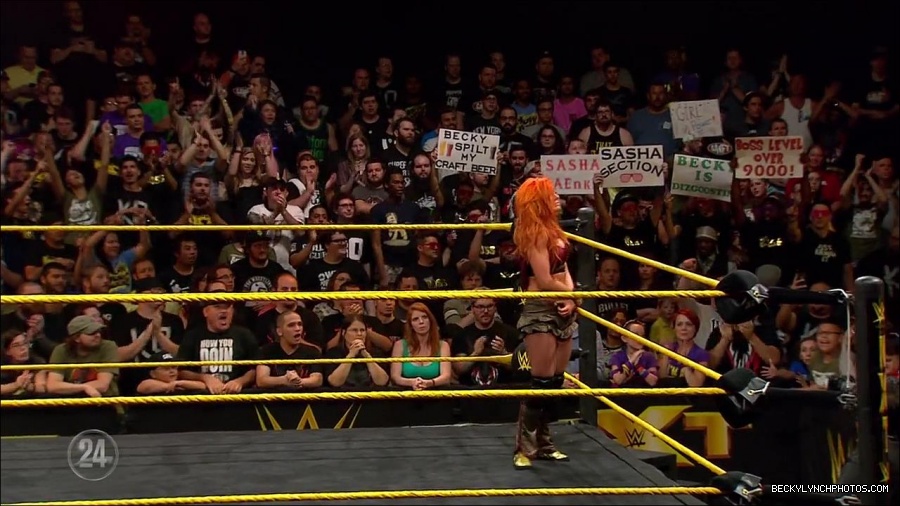 Becky_Lynch_-_The_Man_mp4_000718966.jpg