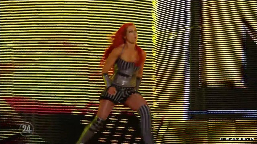 Becky_Lynch_-_The_Man_mp4_000740166.jpg