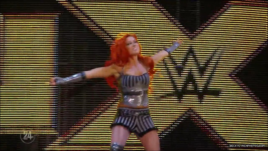 Becky_Lynch_-_The_Man_mp4_000741766.jpg